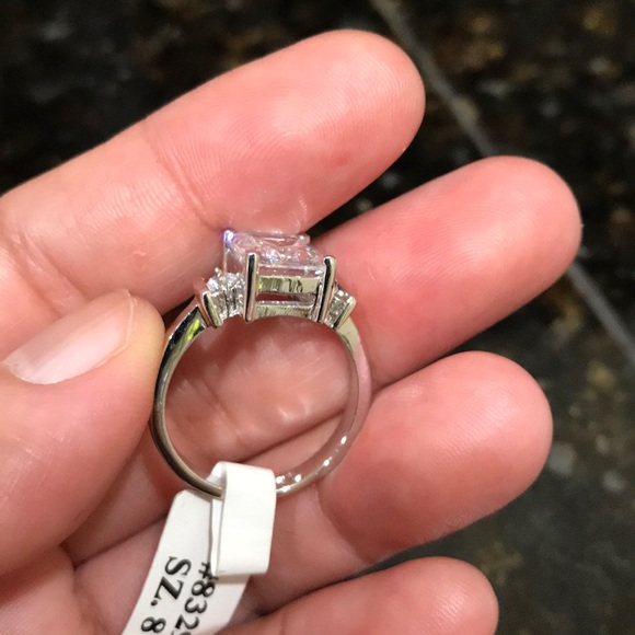 Jewels by Park Lane ring size 8 - Picture 5 of 5